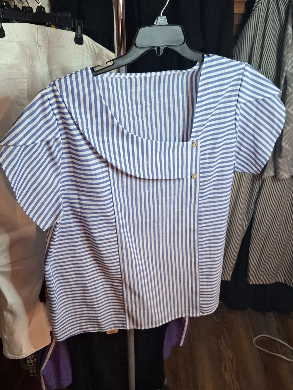 Striped Blue and White Summer Top - Fun Neckline 2xl New